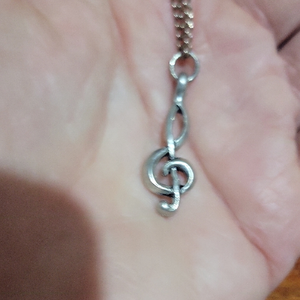 Vintage  Treble Clef Pendant Necklace 18" chain
